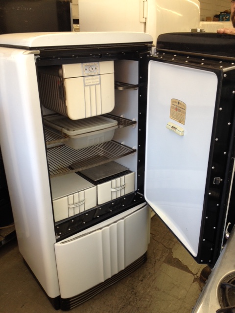 Vintage Electric Stove >> Unrestored Antique Refrigerators Vintage Electric Stove >> Unrestored Antique Refrigerators