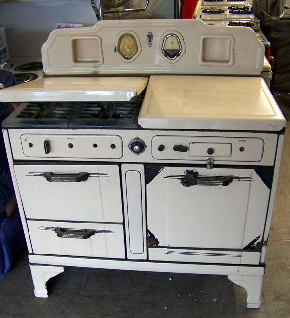 1936 O'Keefe and Merrit Gas Stove
