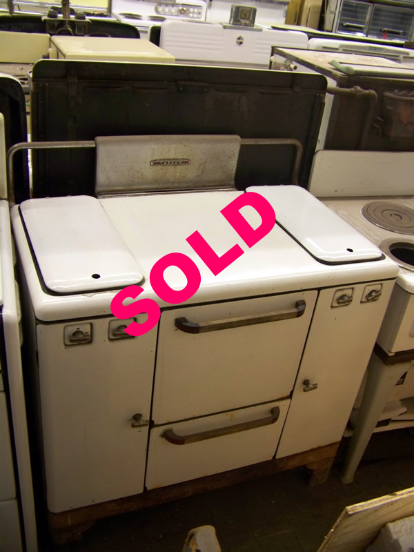 1938 Tappan Doughboy Gas Stove </p><h3>SOLD</h3><br>