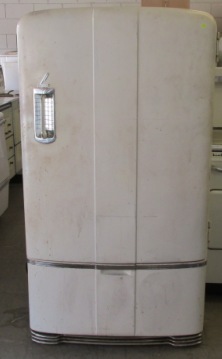 1941 Leonard Refrigerator