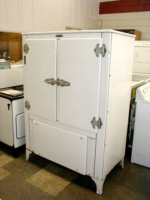 1930 Frigidaire 2-Door