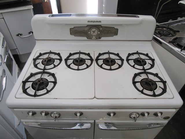 https://www.antiqueappliances.com/wp-content/uploads/1950-Roper-6-Burner-2.jpg