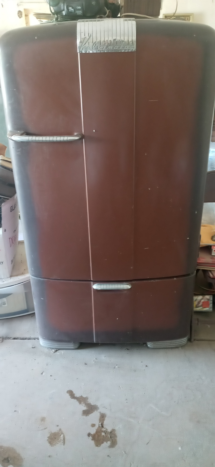 1950's (I believe) Kelvinator Refrigerator located in Derby, Kansas